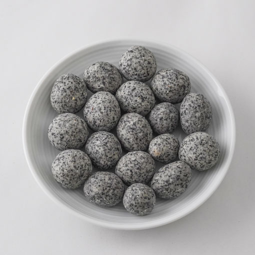富澤の豆菓子 黒ごま豆 / 130g